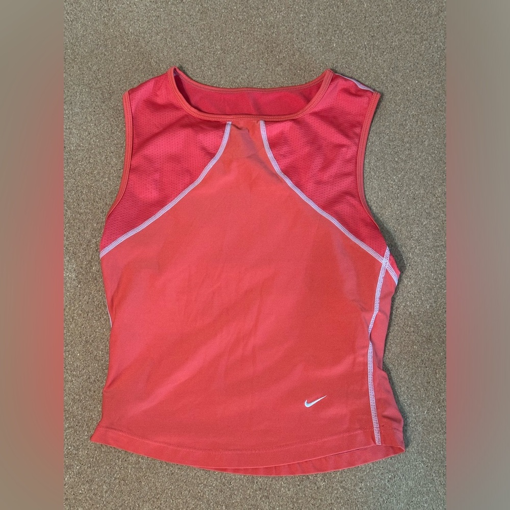 NIKE - SLEEVELESS ACTIVE TOP - EXCELLENT CONDITION - Sz S